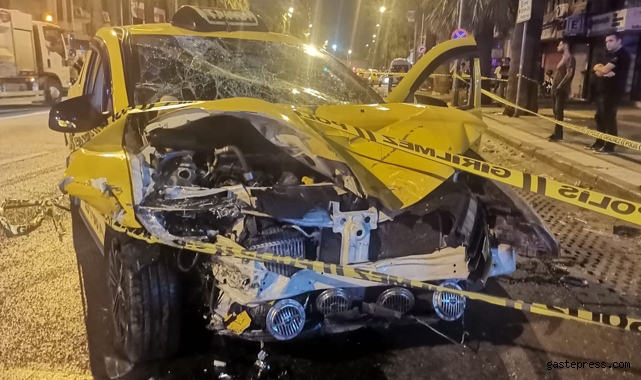 İzmir'de kağıt toplayan yaşlı adama taksi çarptı!