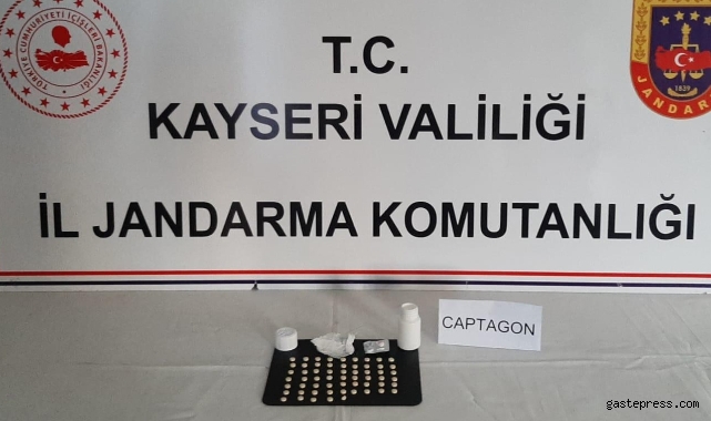 Jandarma uyuşturucuya geçit vermiyor!