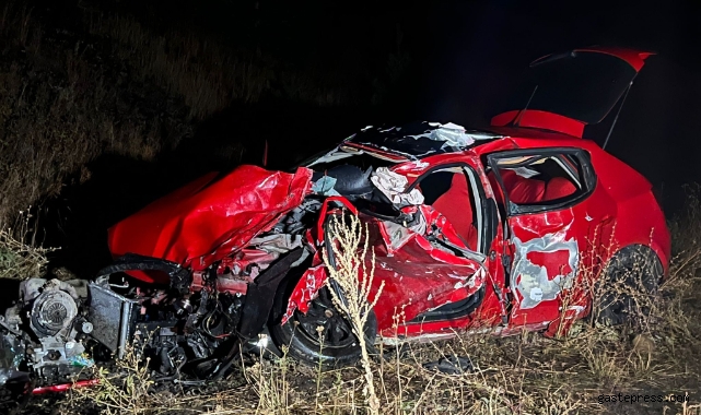 Kars’ta tırla otomobil çarpıştı: 4 ölü!
