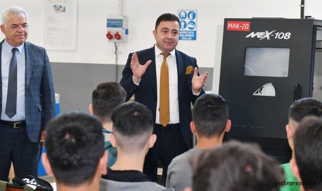 Kayseri OSB Başkanı Yalçın Teknik Kolej'de, Öğrencilere Nasihatte Bulundu!