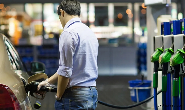 Motorine büyük indirim! 24 saate iki kez zam gelmişti işte 7 Eylül 2022 akaryakıt fiyatları!