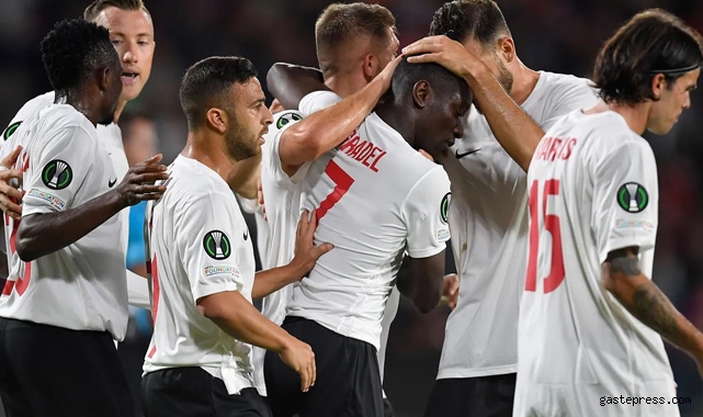 Sivasspor, Romanya'da üç puanı tek golle aldı!