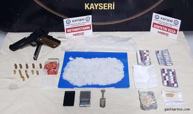 Uyuşturucu taciri kovalamaca sonucu yakalandı!