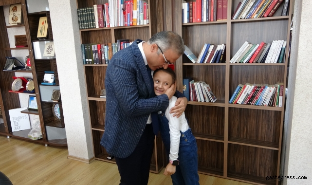 Yaren’den yürekleri ısıtan davranış!