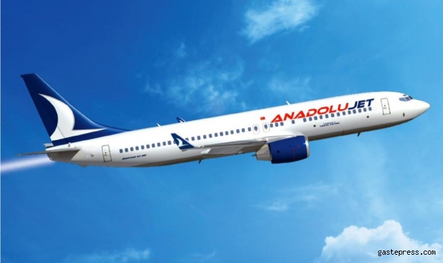 Anadolujet uçağı Sabiha Gökçen Havalimanı'na inemedi!