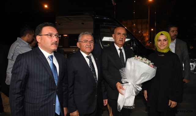 Bakan Kirişci'den Başkan Büyükkılıç'a ziyaret!