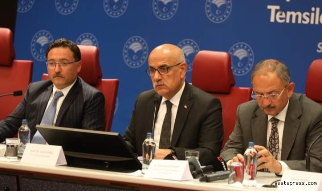 Bakan Kirişci: “İHA’ları, SİHA’ları, o robotları kullanan insanların gıdaya ve beslenmeye ihtiyacı olduğunu unutmayalım”