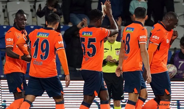 Başakşehir, İstanbulspor'u devirdi! Üç puanı 2 golle aldı!