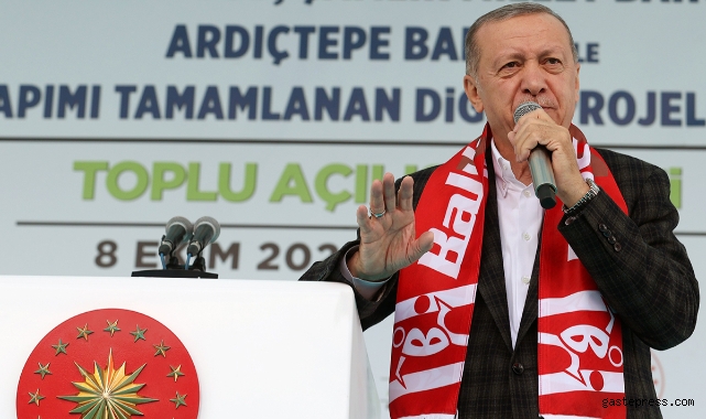 Cumhurbaşkanı Erdoğan 'Bu kardeşiniz görevde olduğu sürece faiz her geçen ay inmeye devam edecek'