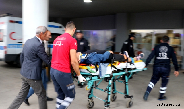 Erzincan'da midibüs devrildi: 21 yaralı!