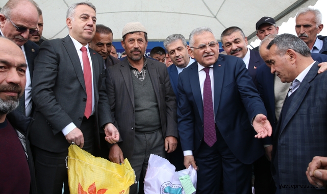 Kayseri Büyükşehirin tohum desteği sürüyor!