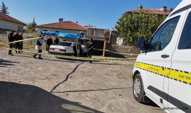 Kayseri'de otomobil içerisinde kadın ve erkek cesedi bulundu!