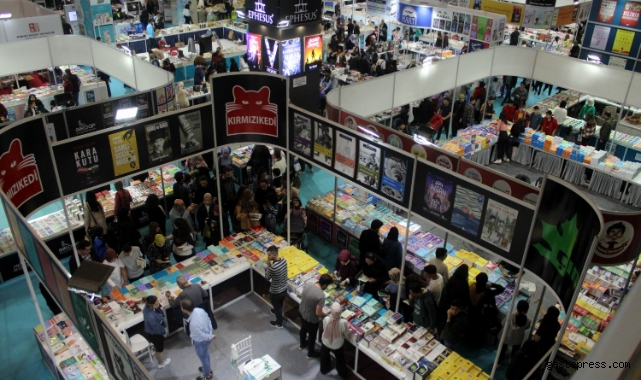 Kayseri Kitap Fuarı'na ziyaretçi akını!
