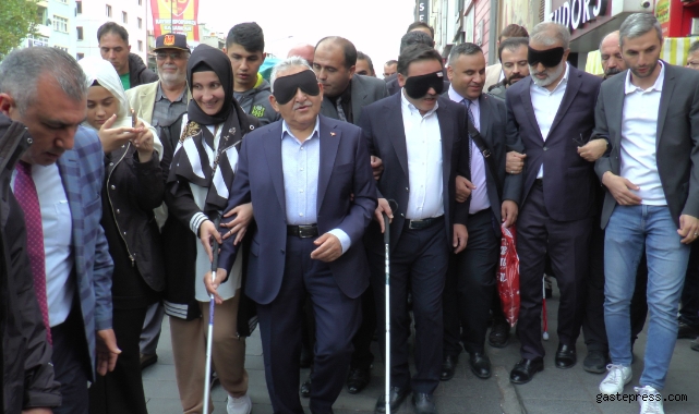 Kayseri Protokolünden göz bantlı, değnekli farkındalık!