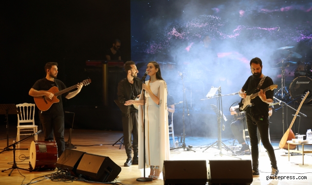 Kayseri Talas Festivalinde Muhteşem Elif Buse Doğan konseri!