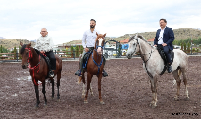 Vali Çiçek ve Başkan Büyükkılıç’ın turizm rotası bu kez Hürmetçi oldu!