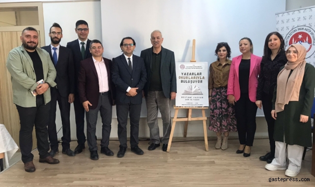 Yazarlar okurlarıyla buluşuyor!