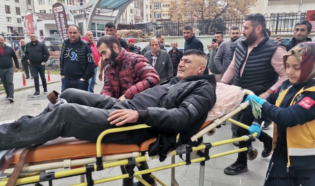 Alacak verecek meselesi kanlı bitti: 2 yaralı!