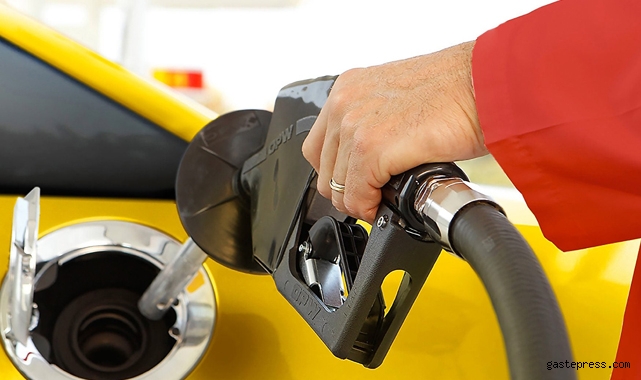 Benzine indirim! Bu gece yarısı geçerli olacak ve 77 kuruş ucuzlayacak!
