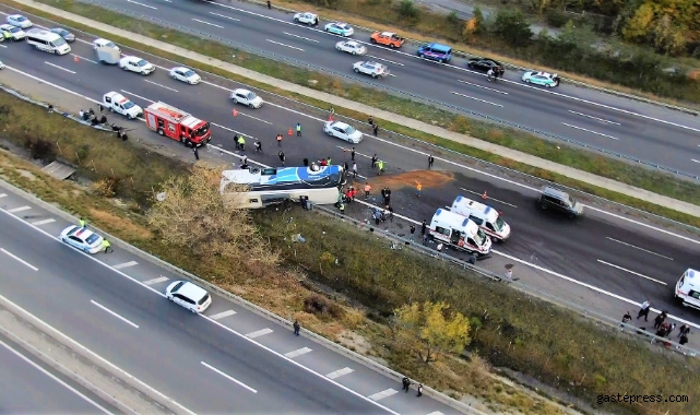 Bolu TEM'de feci kaza: 3 ölü, 16 yaralı!