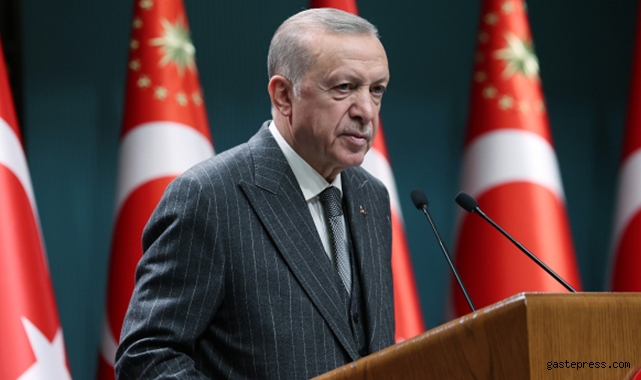 Cumhurbaşkanı Erdoğan'dan öğretmenlere "66 bin 679 öğretmen, başöğretmen oldu"