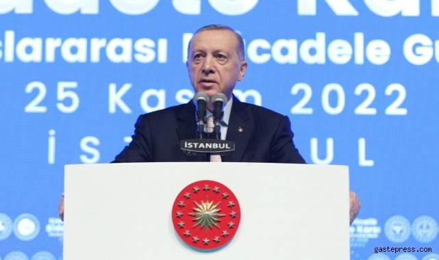 Cumhurbaşkanı Erdoğan: 'Teröristlerle kol kola girip Kandil'de dolaşanlar bu milletin oylarının temsilcisi olamaz'