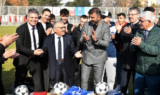 Kayseri Büyükşehir Belediyesi'nden Amatör Kulüplere Malzeme Desteği!