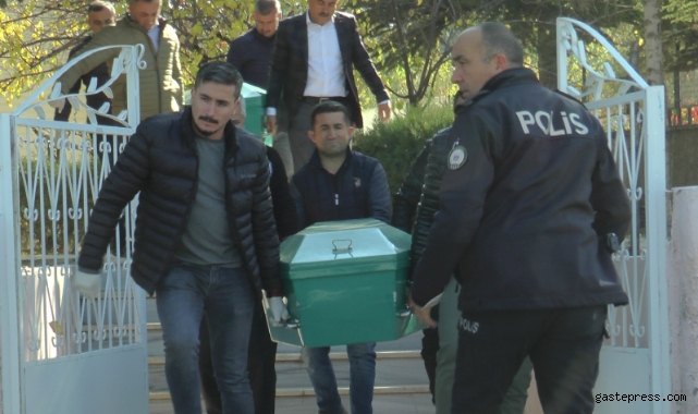 Kayseri'de bir evde yaşlı çiftin cesedi bulundu!