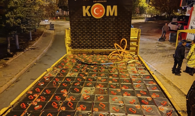 Kayseri'de eş zamanlı karışımlı akaryakıt operasyonu: 11 ton ele geçirildi!