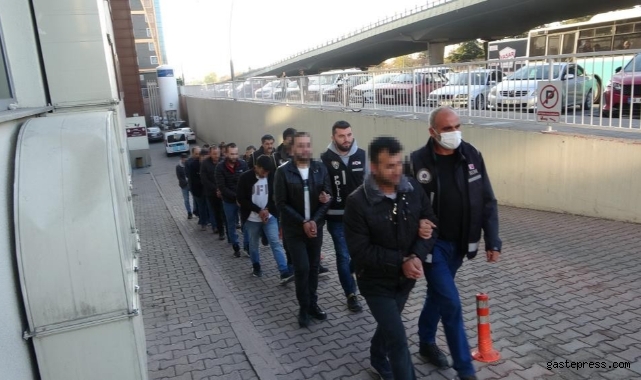 Kayseri merkezli 2 ildeki kaçakçılık operasyonunda 5 tutuklama!