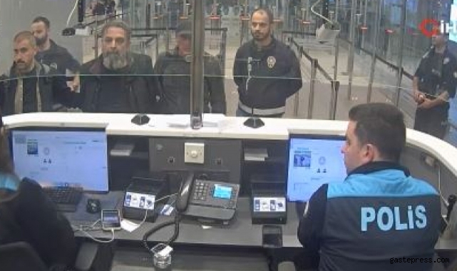 Kırmızı bültenle aranan ve Arnavutluk'ta yakalanan Salih Akkurt Türkiye'ye getirildi!