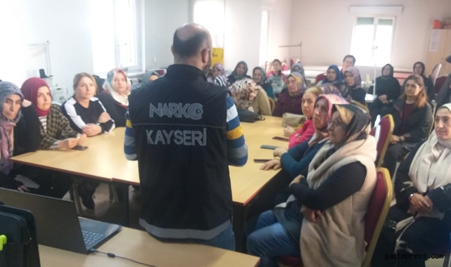 Narkotik ekipleri 9 bin 428 kişiye "uyuşturucuyla mücadele" eğitimi verdi!