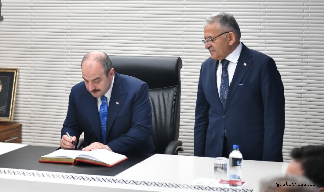 Bakan Varank, Başkan Büyükkılıç'ı ziyaret etti!