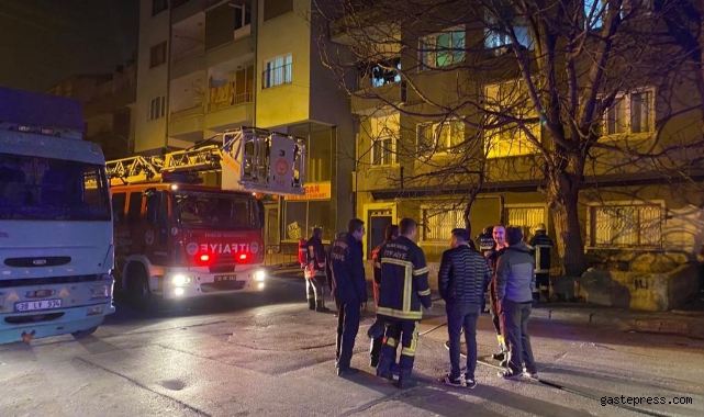 Balkonda çıkan yangın itfaiye ekipleri tarafından söndürüldü!