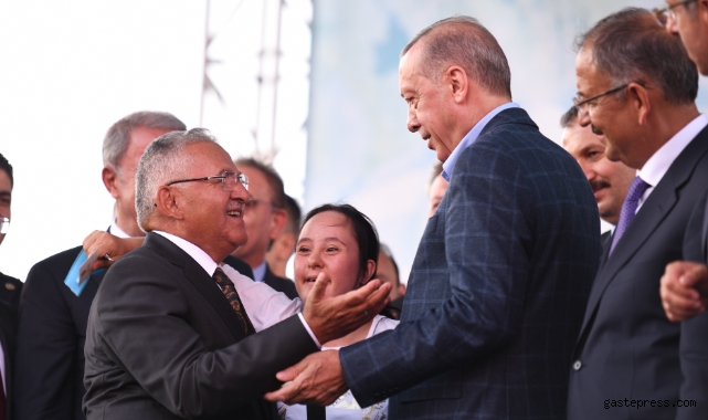 Başkan Büyükkılıç’a 2022’de devlet büyüklerinden takdir ve teşekkür!
