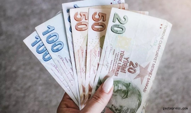 Emekliler asgari ücret oranında zam istedi!