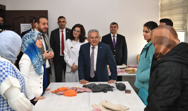 Kayseri Büyükşehir Belediyesinin 'Çocuklarımıza İyilik Örün' Projesine büyük ilgi!