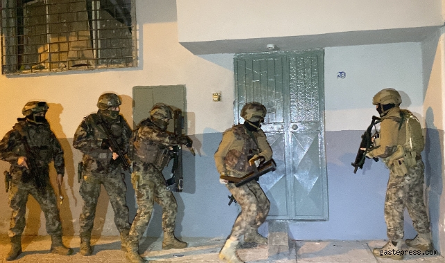 Mersin'de yılbaşı öncesi DEAŞ'a şafak operasyonu: 11 gözaltı kararı!