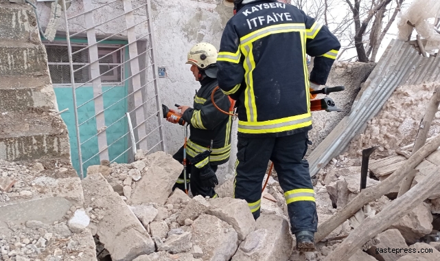 Tüp patlayan ev harabeye döndü: 1 ölü, 2 yaralı!