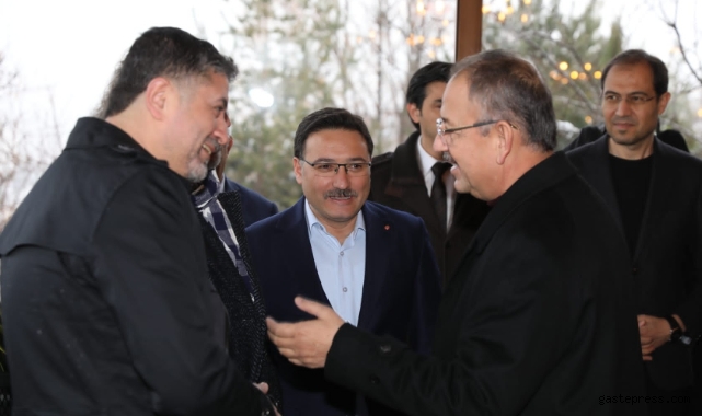 Uyuşturucuya karşı hayırsever zirvesi!