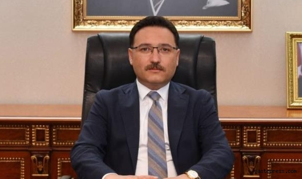 Vali Çiçek’ten yeni yıl kutlama mesajı: “Büyük umutlarla yeni bir yıla daha girmenin heyecanı ve mutluluğunu yaşıyoruz”
