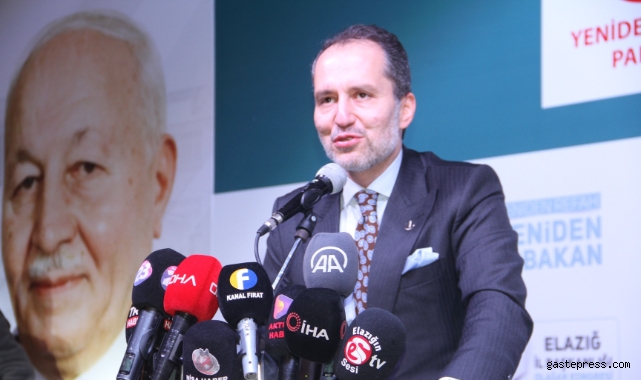 Yeniden Refah Partisi Genel Başkanı Erbakan: "Erbakan hocamızın Milli Görüş bereketini her an yaşıyoruz"