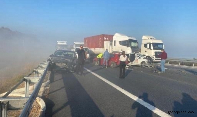 Bursa'da sis faciası, 10 araç birbirine girdi!