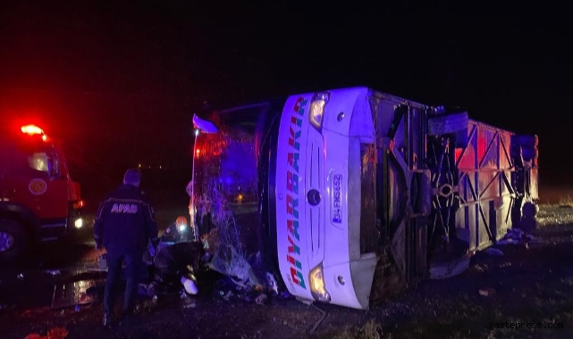 Diyarbakır'da yolcu otobüsü devrildi: 1'i bebek 5 ölü, 23 yaralı!