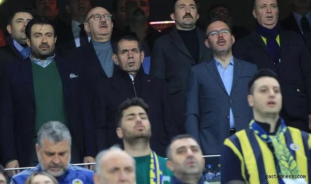 Dursun Özbek'ten derbi sonrası açıklama: 6-7 olabilirdi! Taraftar 7'ye alıştı, inşallah sonraki maçlarda!