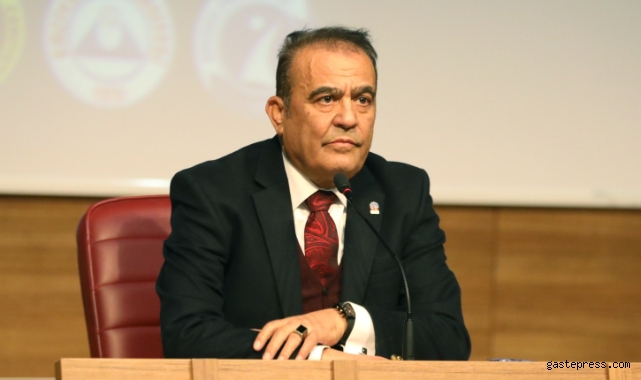 Gazeteci Oktay Ensari, ERÜ’lü Öğrenciler ile Tecrübelerini Paylaştı!