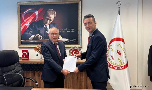İYİ Parti Kayseri İl Başkanı mazbatasını aldı!