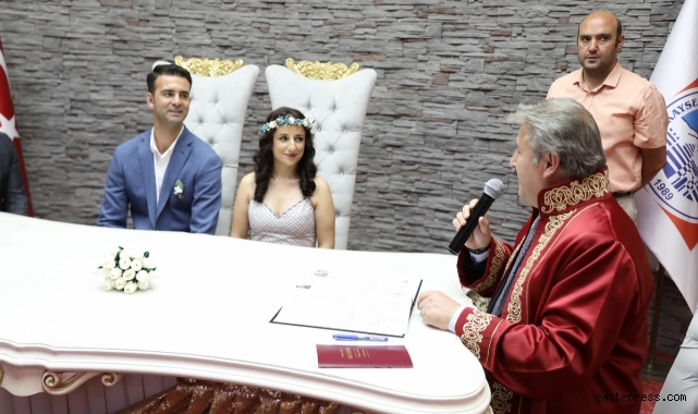 Kayseri Melikgazi’de 2022 yılında 3 bin 978 çift “evet” dedi!
