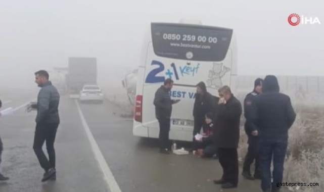 Kırşehir'de 15 araç birbirine girdi: 2 ölü, 2'si ağır 12 yaralı!