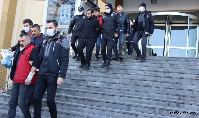 Narkotik ekipleri uyuşturucu tacirlerine göz açtırmıyor: 8 gözaltı!